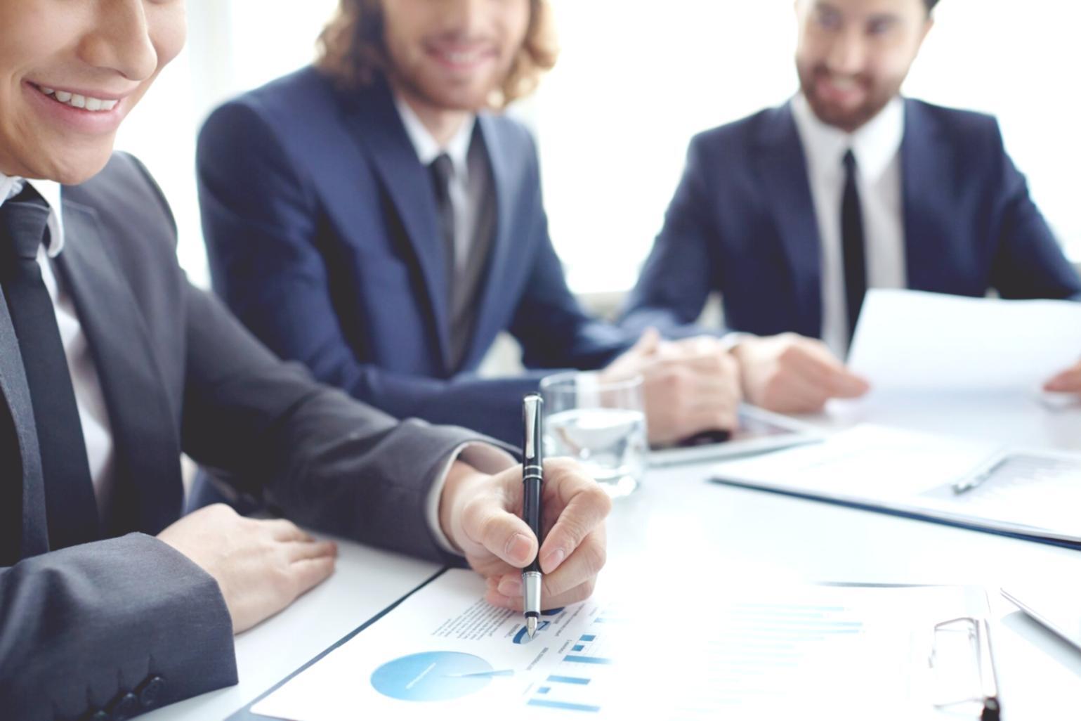Analyse approfondie de documents financiers en contexte professionnel